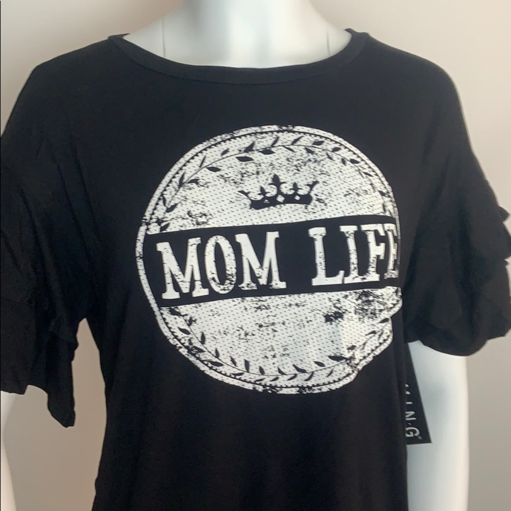 Mom life tee!